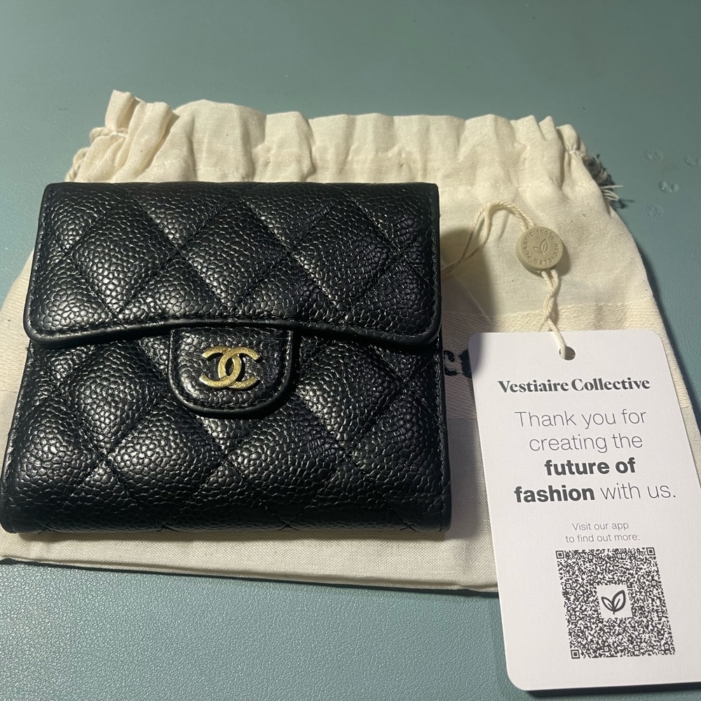 Chanel Caviar quilted compact flap wallet